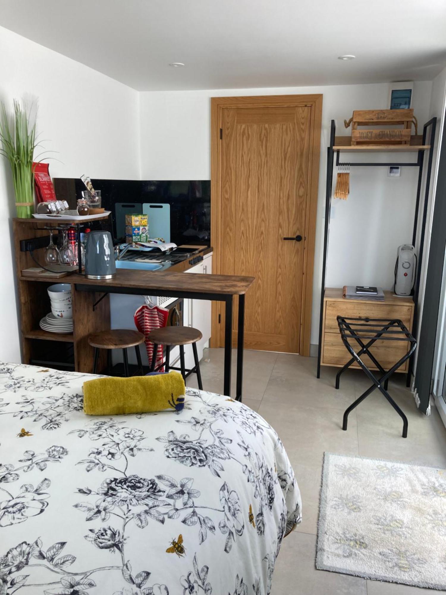 The Retreat At Llandegfedd View Apartment
